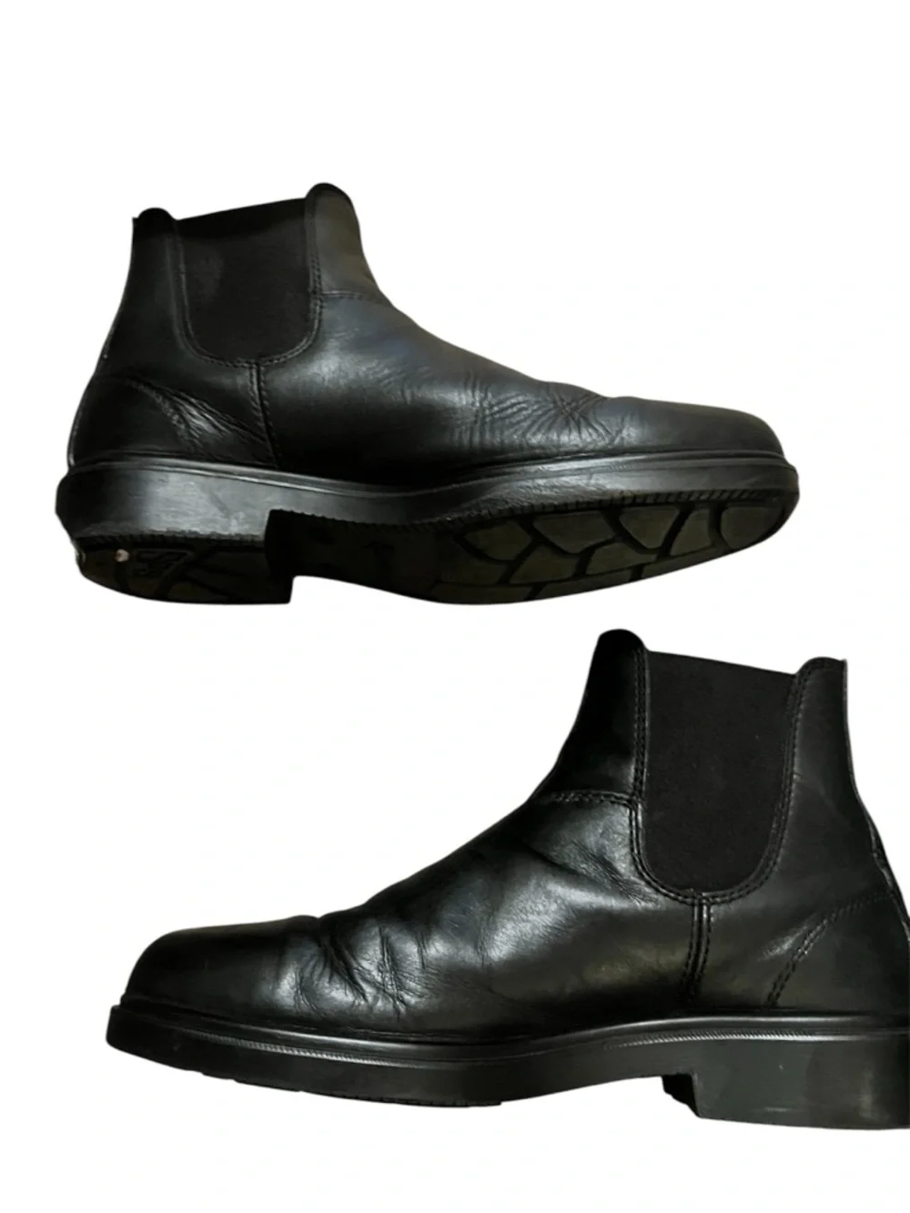 Blundstone 663 Men's Black Leather Chelsea Boot 10